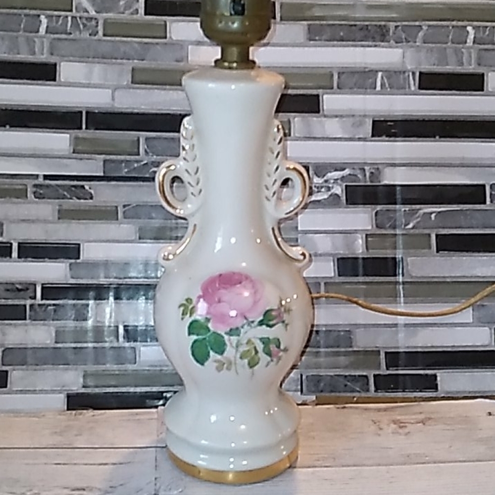 Vintage 1950s transferwear pink rose lamp